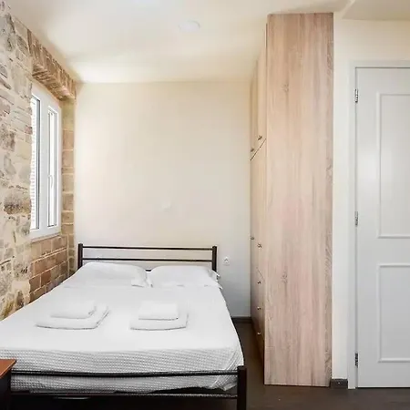 Q In Corfu Town Apartment