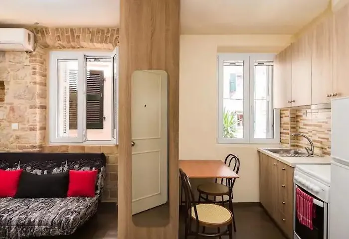 Q In Corfu Town Appartement